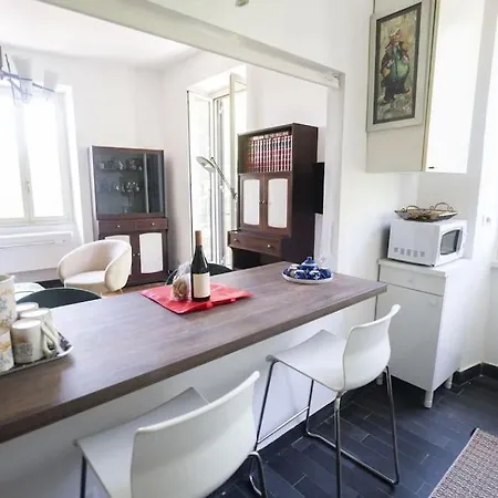 Apartamento Testaccio Luminous And Large Roma
